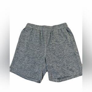 FEAT Mens BlanketBlend Move Shorts
Size Medium